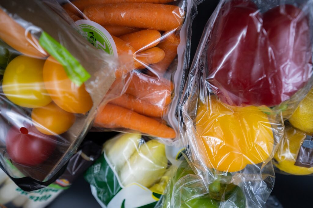 Fruits légumes emballage plastique